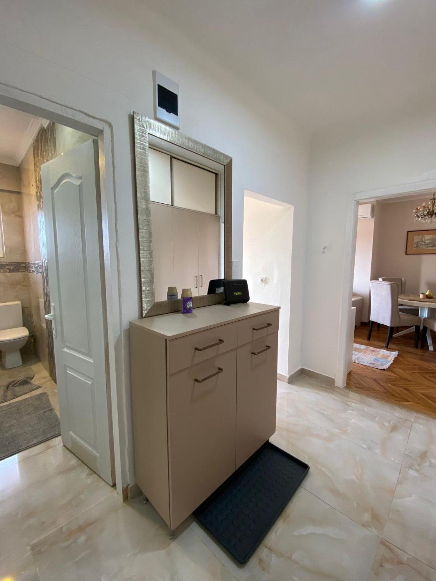 Apartment Wellness Belgrad Exteriör bild