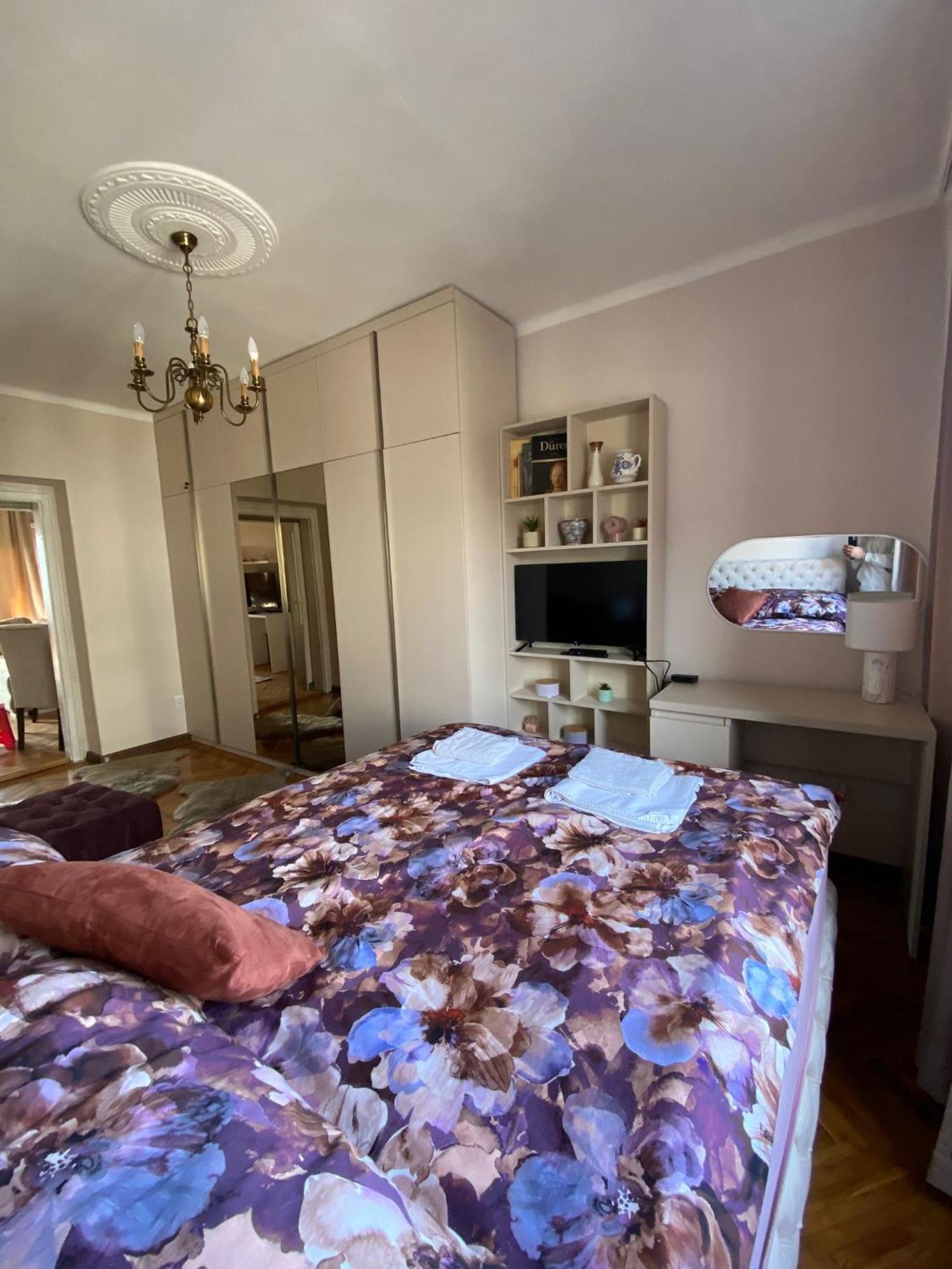 Apartment Wellness Belgrad Exteriör bild